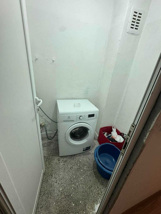 Продава се тристаен апартамент - гр.Мъглиж