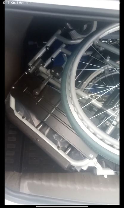 Отдам две новые коляски по 800 тысяч успеете приобрести