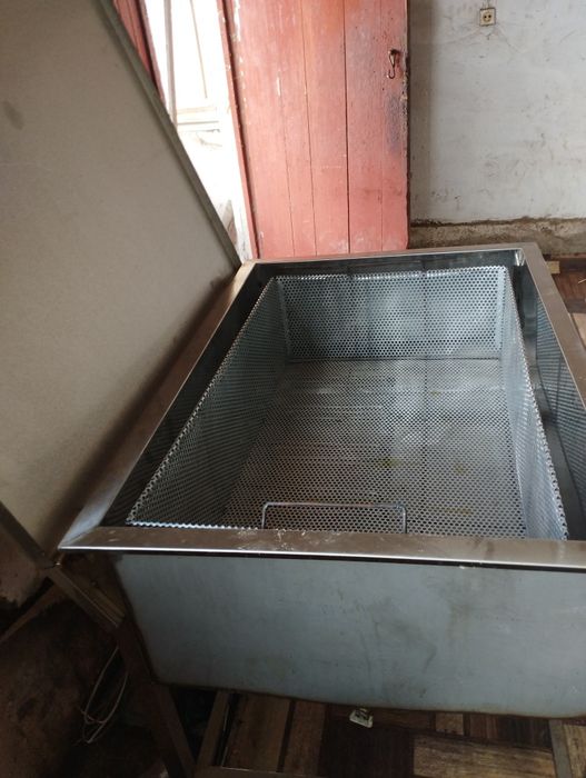 Frityurnitsa yangi 30 kv li soatiga 15-20 kilogacha chips qovursa bola