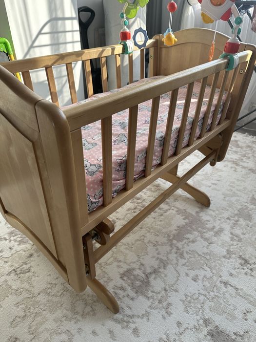 Продам манеж в отличном состоянии