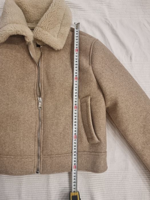 Geaca tip cojoc Zara