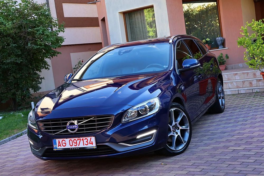 Volvo V60 2015/OCEAN RACE/full piele/key less/incalzire scaune si banchete