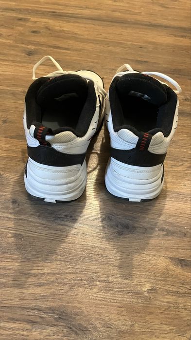 Nike air monarch