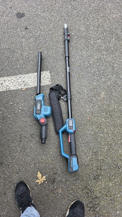 Vand foarfecă telescopica pe acumulator  erbauer