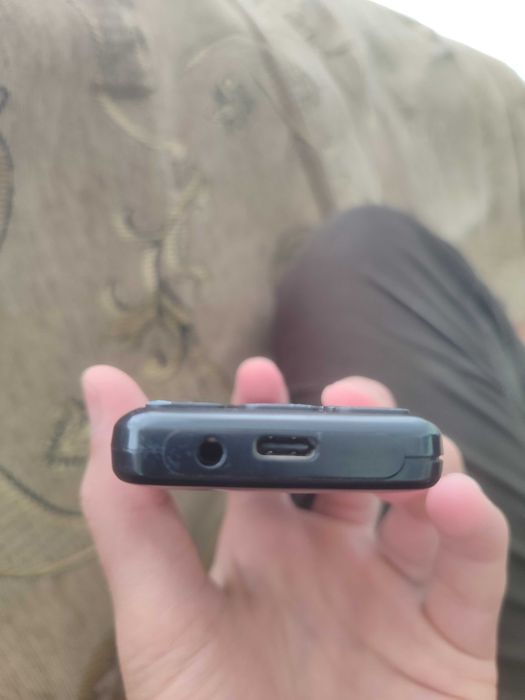 Start или Novey кнопочный телефон