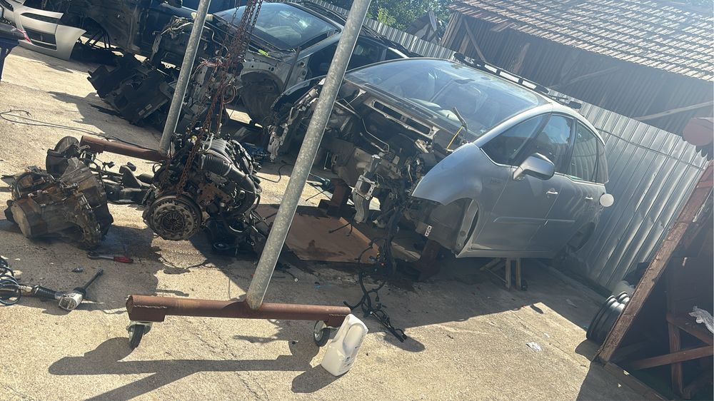 Motor citroen c4 picasso 2.0hdi  136 cp euro 4  2010