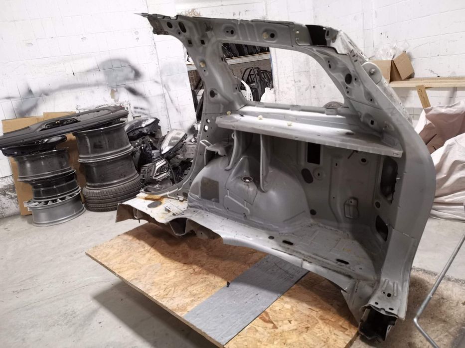 Aripa Dreapta Spate Cu Lonjeron Si Oala Dacia  Logan 2 2013 2014 2015