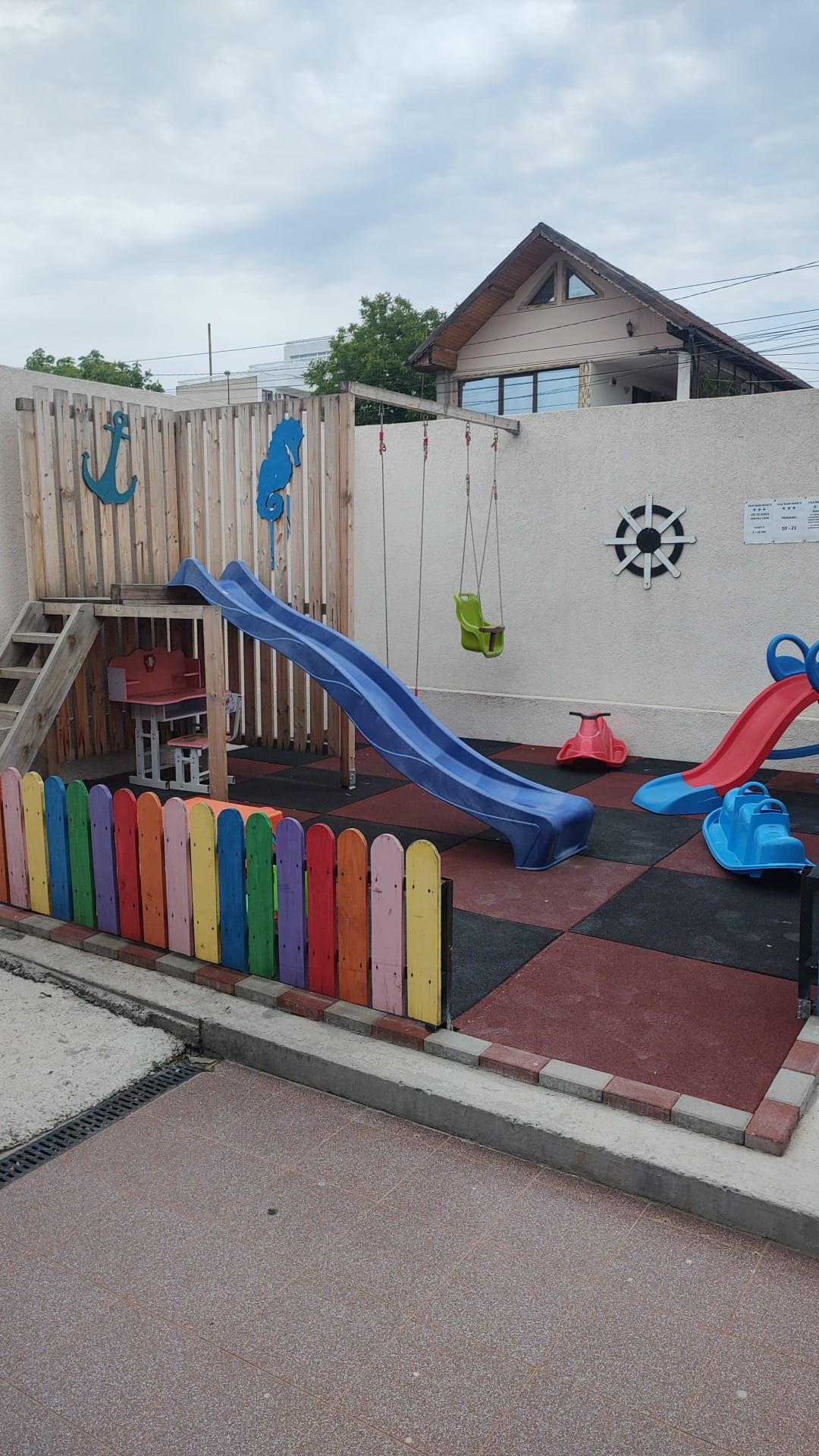 Vila Mar-Mari's și Vila YLY Eforie Nord