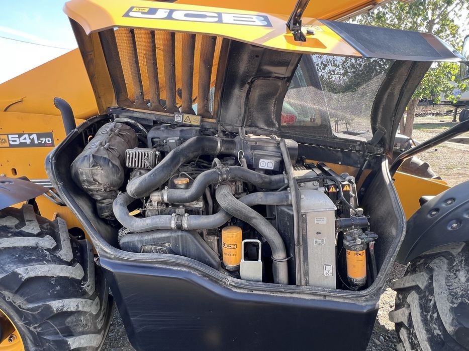 Incarcator frontal JCB AGRI 541-70