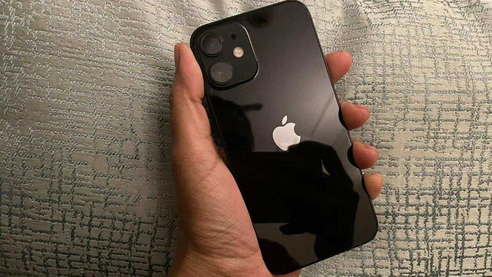 Iphone 12 mini holati chotkiy yangiday