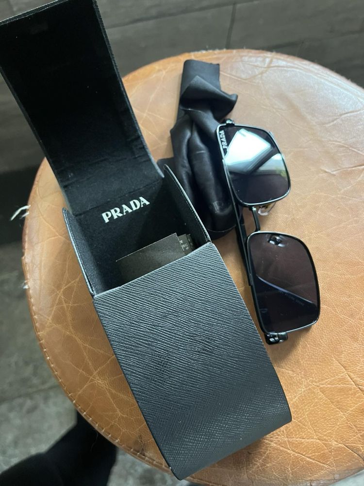 Слънчеви очила Prada