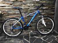 Велосипед алуминиев висок класCARRERA пълна окомплентовка DEORE