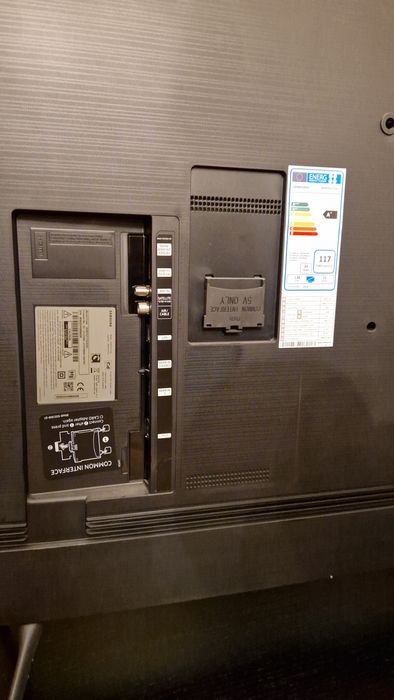 Samsung Crystal UHD 138