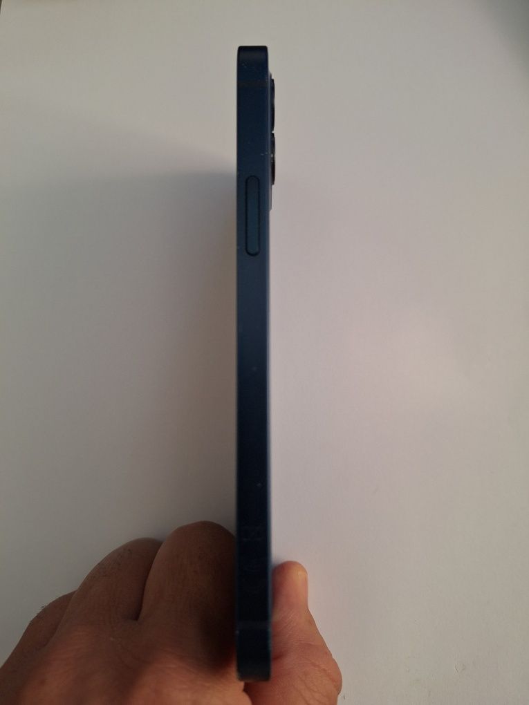 IPhone 12 128  gb памет