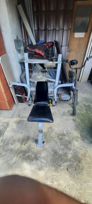 Aparat fitnes cu greutati