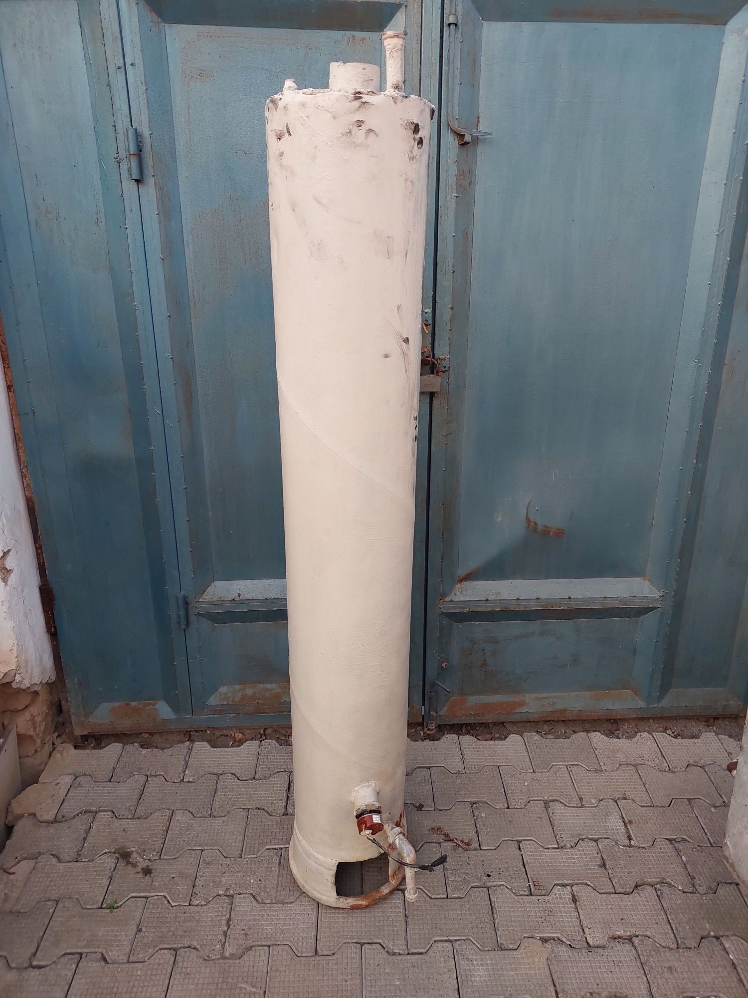 Титан сотилади газ + свет ишледи