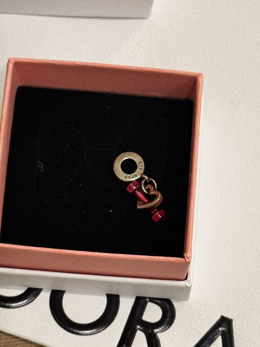 Pandora талисман Пандора