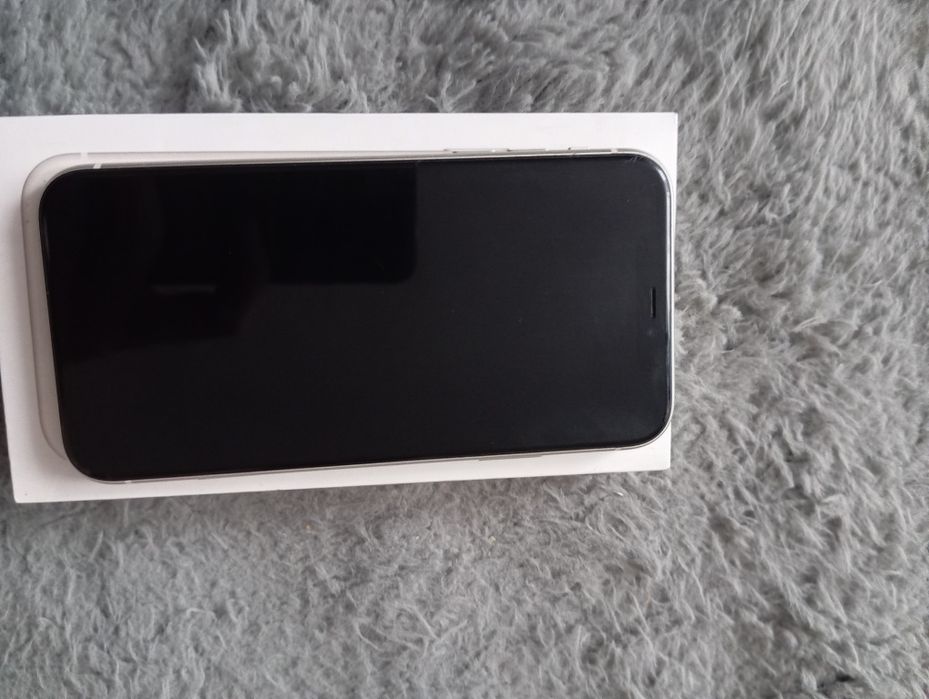 iPhone 11  продам