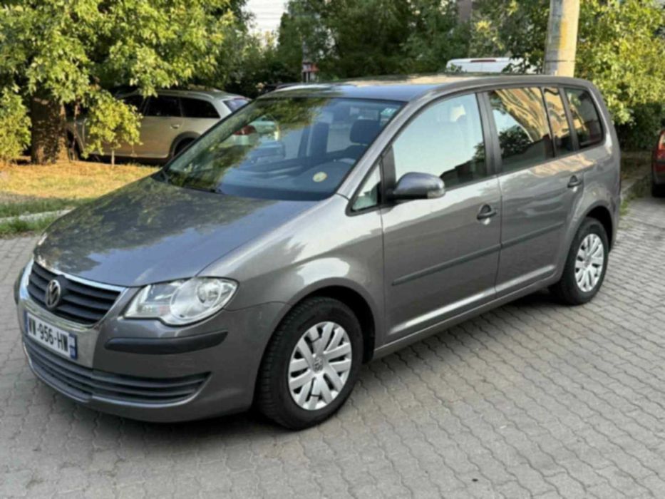Vând Touran 1.9D 7 locuri 2008