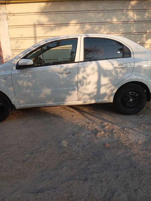 Suxoyga nexia 3 mexanik beriladi