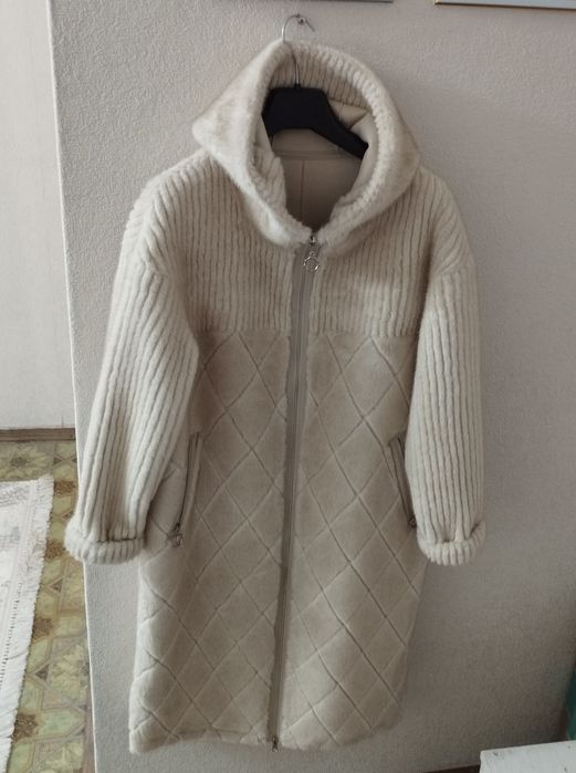 Продам Эко шубу 48 размер