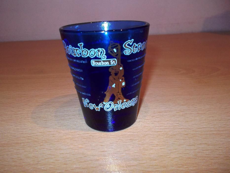 Сувенирни чашки от различни градове