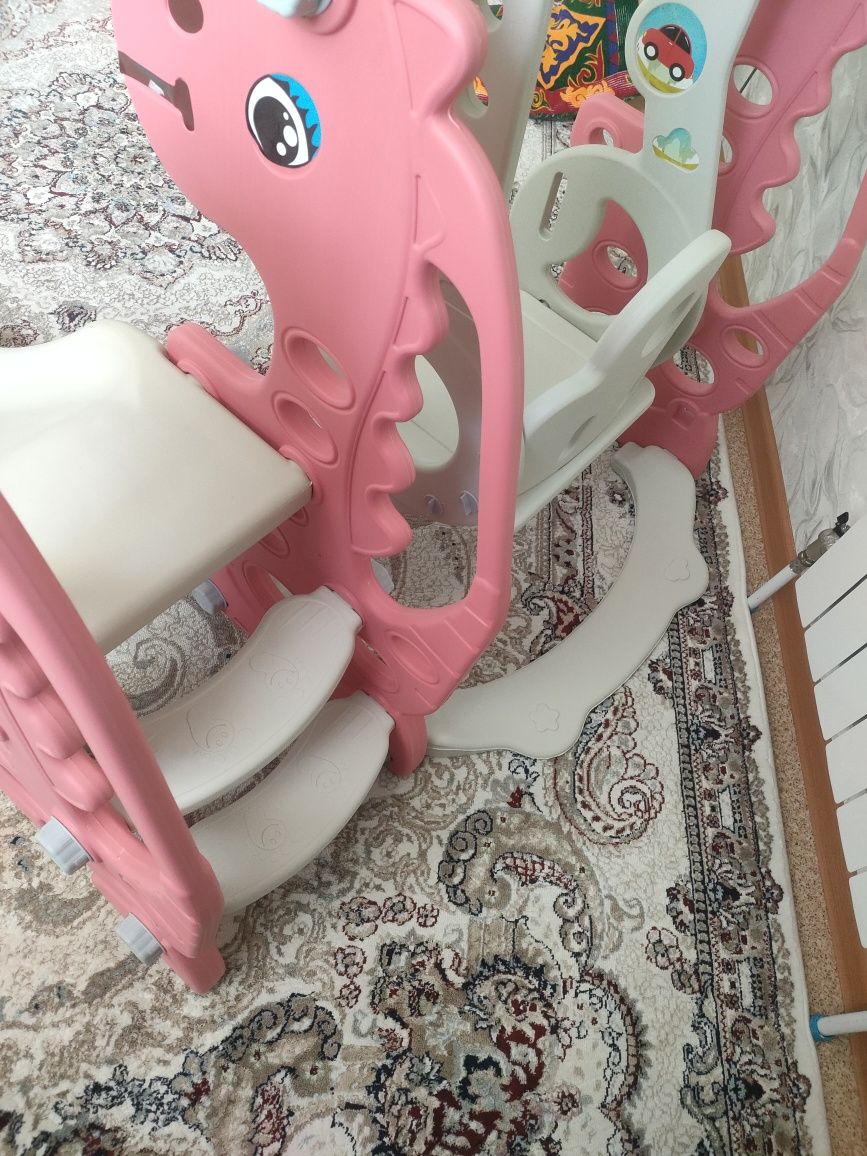 Продам детскую горку