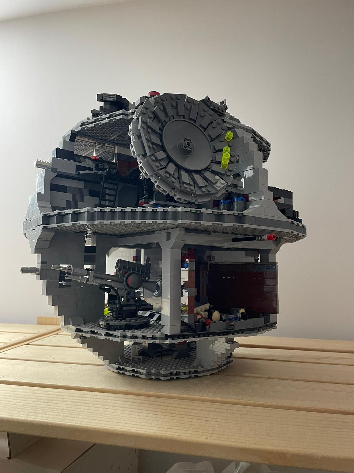 Death Star Lego Fara cutie