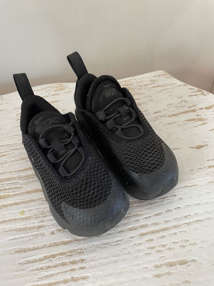 Nike маратонки 23.5