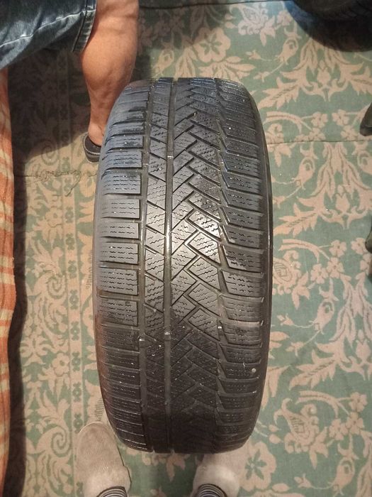 Зимни гуми - ползвани 215/55/17 Continental