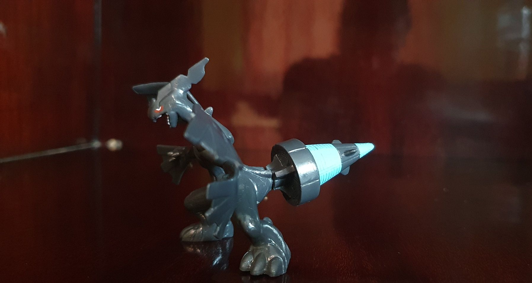 Figurine legendary Pokemon: Zekrom și Reshiram