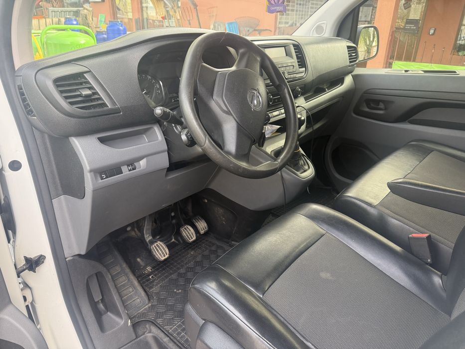 Opel vivaro motor 2.0