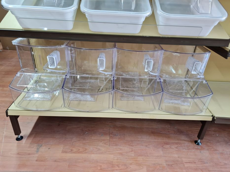 Контейнер за насипни храни с лопатка 22 литра