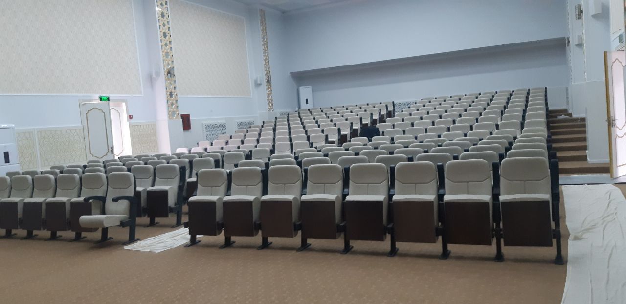 Театральный кресло для активного зала