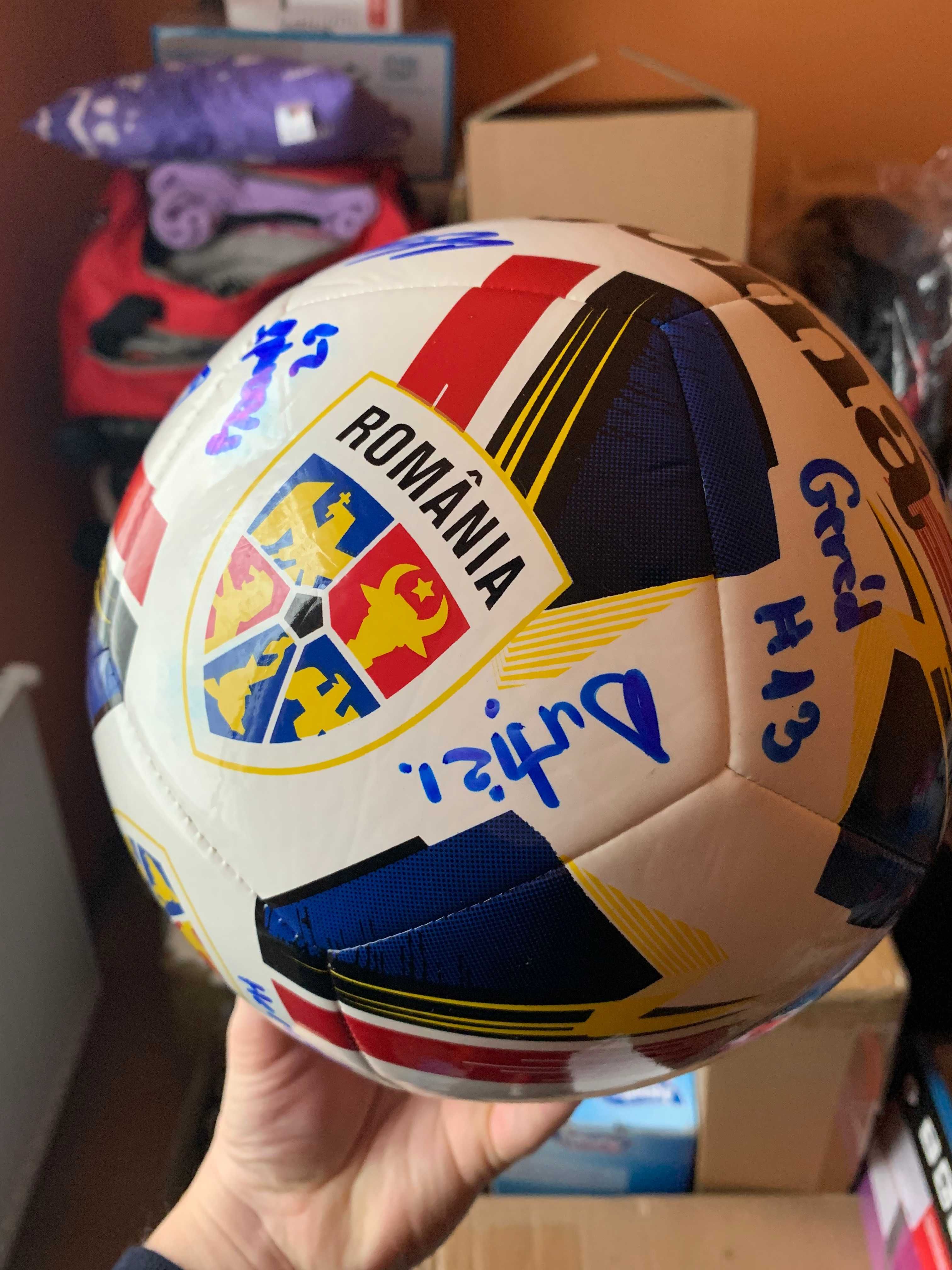 Minge Autograf Echipa Fotbal Feminin Romania + alti jucatori