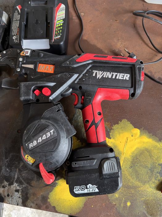 Mașină de legat fier beton MAX RB443T / 04/2025 an / 2 bucati