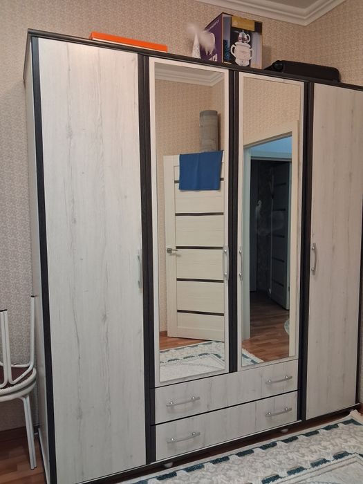 Шифоньер большой