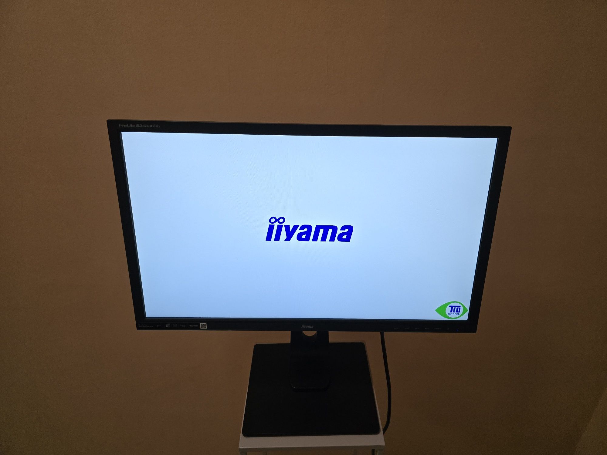 Монитор Iiyama 24 инча