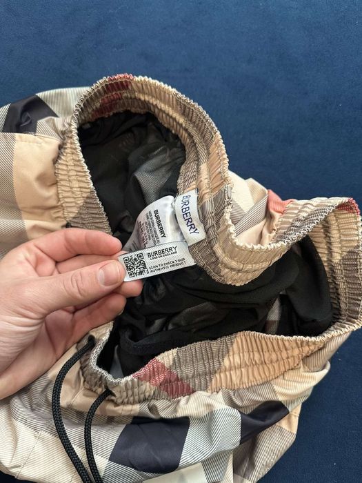 Бански на Burberry 200 лв размер XL