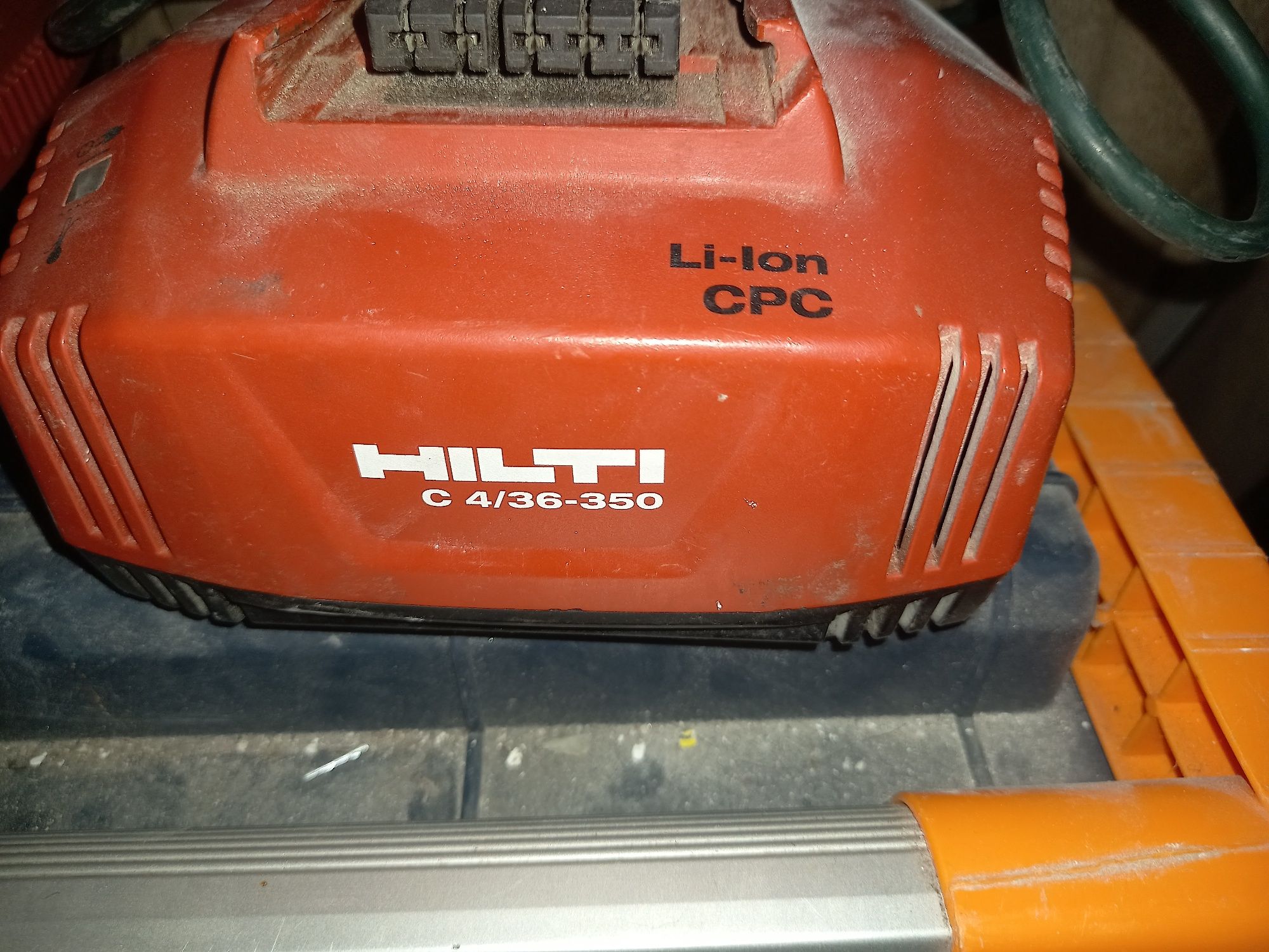 Incarcator hilti