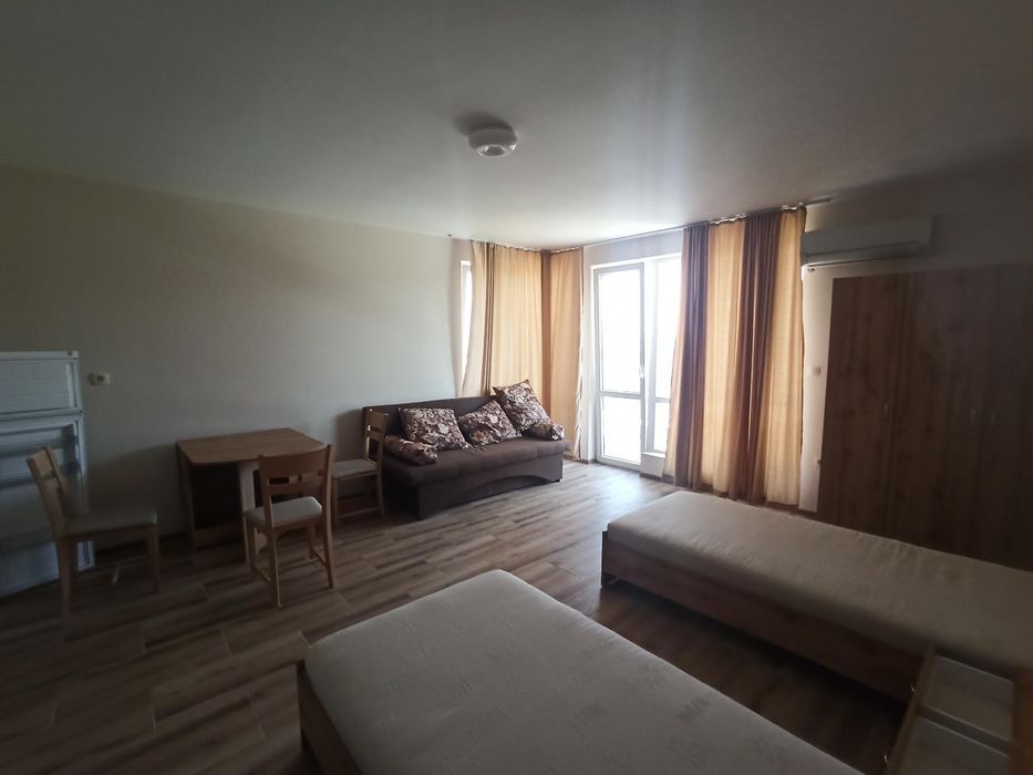 Дава се под наем Едностаен апартамент в Пловдив, Остромила - 52 кв.м за 240 € - Снимка #1