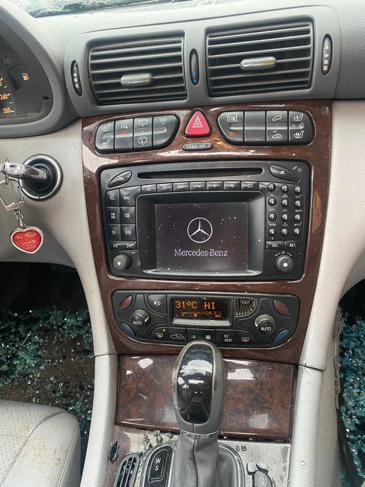 Продава се на части може и цяла