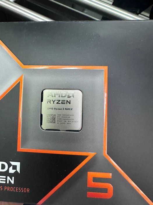 MAG B650 Tomahawk WIFI + R5 9600X BOX