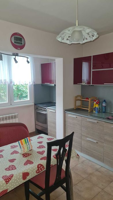 Продава тристаен апартамент кв.Слатина  80кв.м