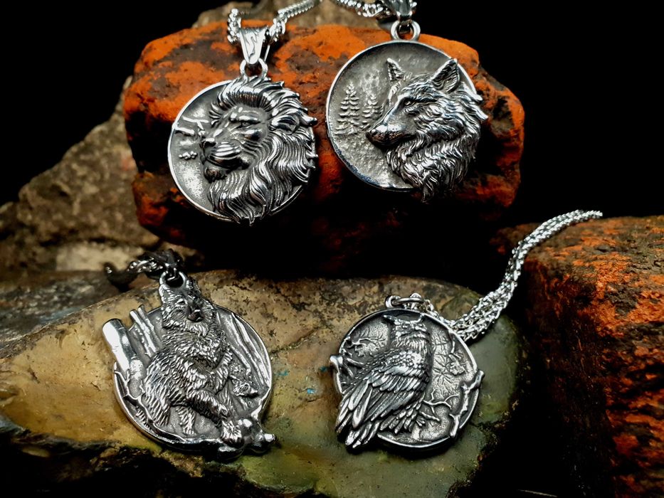 Lant cu pandantiv lup leu si bufnita din otel inoxidabil