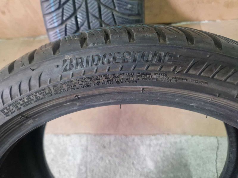2 Bridgestone R18 225/40
зимни гуми DOT1517