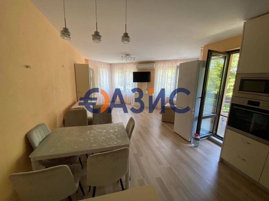 Тристаен апартамент с 2 спални, 2 етаж, "Рич 2", България, Равда, 86