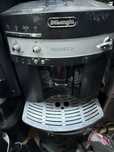 Vand expresor Delonghi Magnifica defect