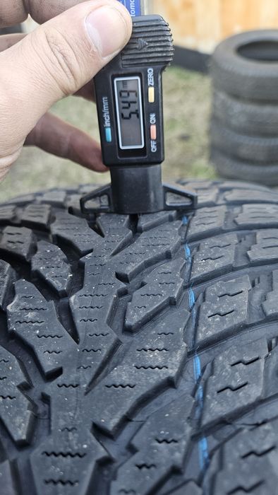 2бр гуми 225 50 18 нокиан