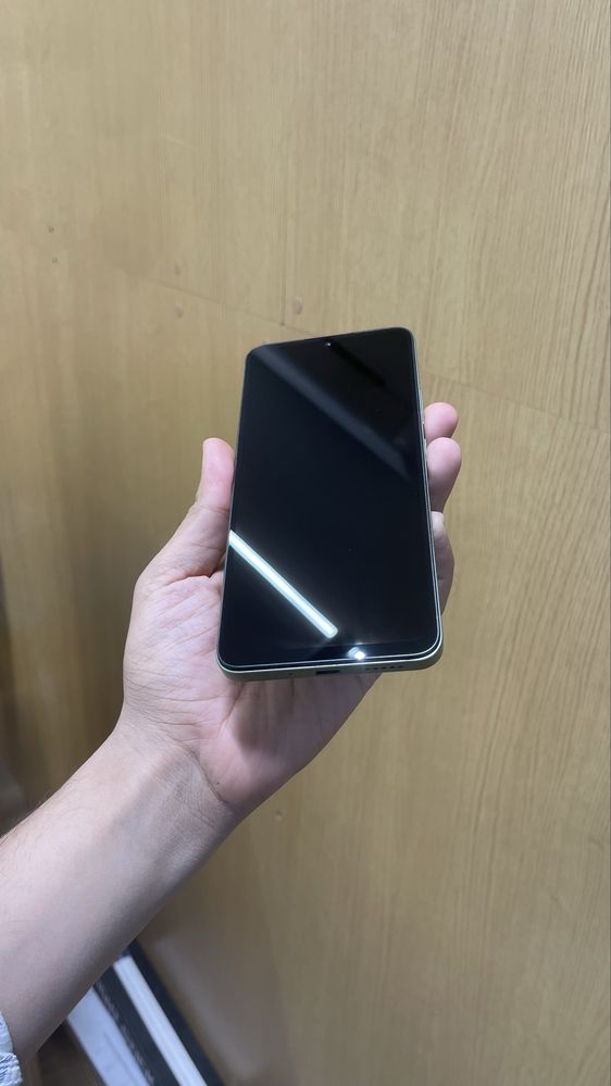 Redmi 14 c 4/128 karopkasi bor telefon xolati ideal yangiday